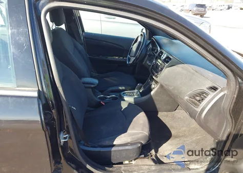 2013 Chrysler 200 Touring из США, поврежденный, VIN 1C3CCBBB8DN734980